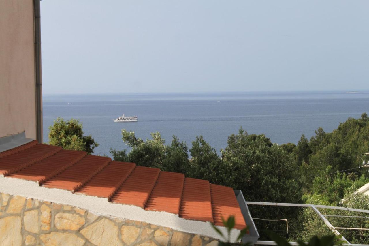 Apartments With A Parking Space Ivan Dolac, Hvar - 8753 Kültér fotó